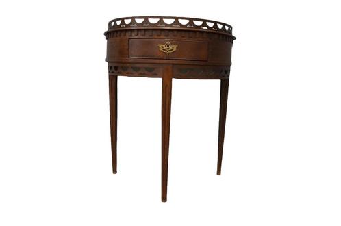Antieke halve maantafel met hekjes, Antiek en Kunst, Antiek | Woonaccessoires, Ophalen