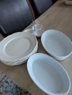 Wit servies goed. 5 diner borden, 2 schalen en snackschaal., Huis en Inrichting, Keuken | Servies, Ophalen of Verzenden, Zo goed als nieuw