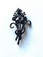Zilveren bloem broche met markesiet, Sieraden, Tassen en Uiterlijk, Broches, 4 tot 7 cm, Gebruikt, Ophalen of Verzenden, Met edelsteen