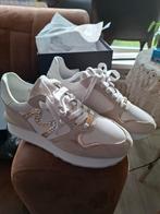 Mexx  maat 42 beige met goud Nieuw, Ophalen of Verzenden, Nieuw, Sneakers of Gympen
