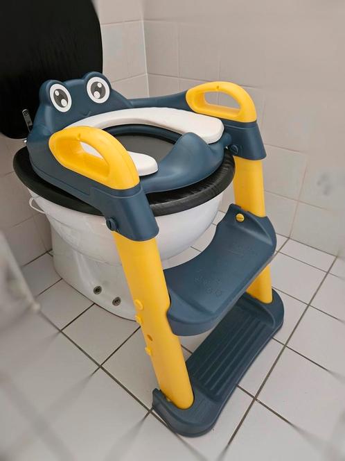 Xespis Toiletverkleiner voor kinderen met trede en kussen., Kinderen en Baby's, Badjes en Verzorging, Zo goed als nieuw, Ophalen of Verzenden