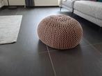 Mooie poef in taupe kleur, Ophalen, Zo goed als nieuw, 50 tot 75 cm, 50 tot 75 cm