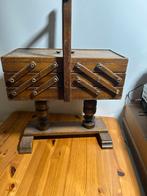 Oude naai doos op voet, Ophalen of Verzenden