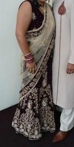 Bordeaux Lehenga met top en dupatta, Overige typen, Maat 42/44 (L), Ophalen of Verzenden, Zo goed als nieuw