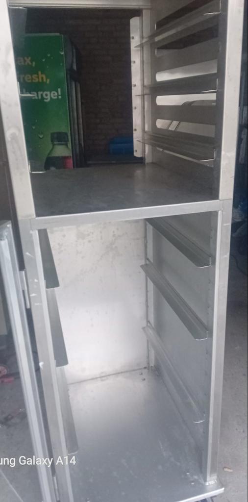 Bakkerij Karren - Lockwood Manufacturing, Zakelijke goederen, Kantoor en Winkelinrichting | Winkel en Inventaris, Ophalen