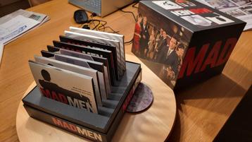 Mad Men Seizoen 1-4 Boxset beschikbaar voor biedingen