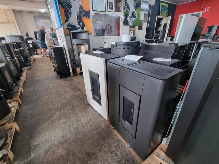 Nieuwe pelletkachels vanaf €700,00, Huis en Inrichting, Kachels, Nieuw, Vrijstaand, Pelletkachel, Hout, Ophalen of Verzenden