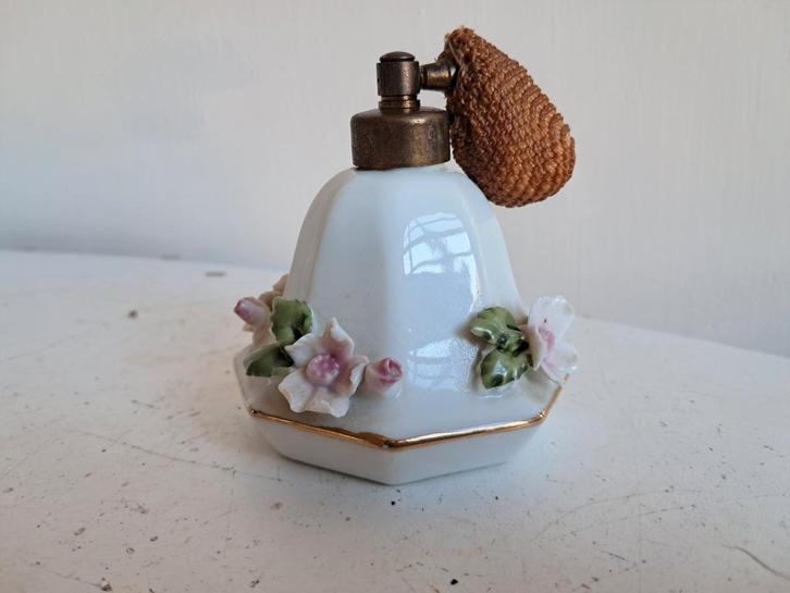 Vintage Porseleinen Parfumflesje met Bloemen, Antiek en Kunst, Antiek | Woonaccessoires, Ophalen of Verzenden