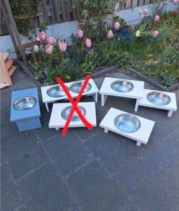 Diverse houten accessoires  beschikbaar voor biedingen