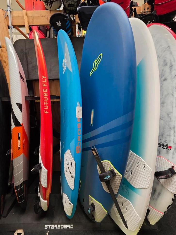 JP Super Lightwind inruil en verzending mogelijk, Watersport en Boten, Windsurfen, Gebruikt, Plank, 300 cm of meer, Met vin(nen)