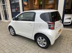 Toyota iQ 1.0 VVTi Comfort AIRCO/NL AUTO/LM VELGEN, Auto's, Toyota, Euro 5, Gebruikt, 4 stoelen, Origineel Nederlands