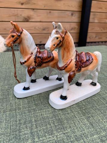 Vintage Porseleinen Paardenbeeldjes Set van 2 Woondecoratie beschikbaar voor biedingen