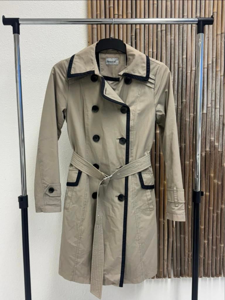 Jessica Trenchcoat - Beige - Maat M, Kleding | Dames, Jassen | Zomer, Ophalen of Verzenden, Zo goed als nieuw, Maat 38/40 (M)