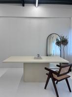 Beton ciré tafel op aanvraag, Zo goed als nieuw, Vijf personen of meer, Ovaal, 50 tot 100 cm