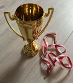 Goudkleurige wedstrijdbeker + lint voor medaille, Ophalen of Verzenden, Nieuw
