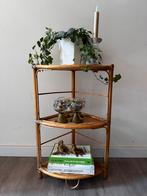 Rotan vintage hoekrekje, Huis en Inrichting, Woonaccessoires | Etagères, O, Ophalen of Verzenden, I, O