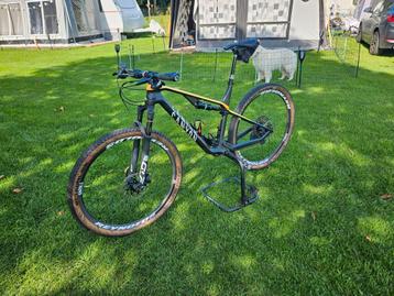 Canyon lux cf slx 9.0 race limited beschikbaar voor biedingen