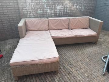 Tuin bank beschikbaar voor biedingen