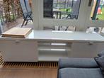 Tv-meubel Ikea Byas, Huis en Inrichting, Kasten | Televisiemeubels, 150 tot 200 cm, Minder dan 100 cm, 25 tot 50 cm, Zo goed als nieuw