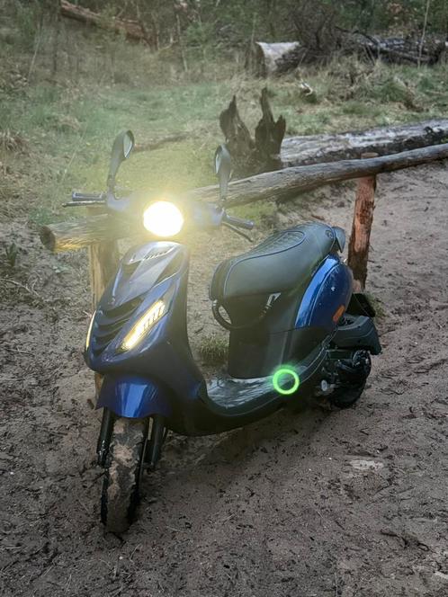 Zip wok status!, Fietsen en Brommers, Scooters | Piaggio, Zo goed als nieuw, Zip, Ophalen of Verzenden