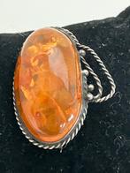 Barnsteen broche, Ophalen of Verzenden, Overige materialen, Broche