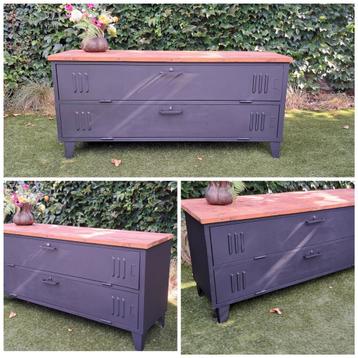 Metalen industriële locker ladenkast locker met houten blad  beschikbaar voor biedingen