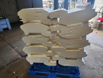 108 - Tempex vloerbroodjes, vloerisolatie beschikbaar voor biedingen