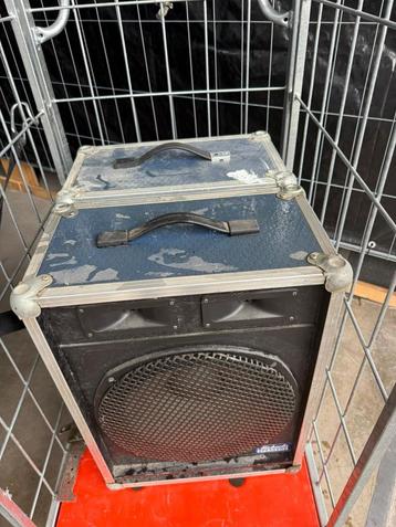 Luidsprekers en subwoofer - audio - geluid - boxen - muziek beschikbaar voor biedingen