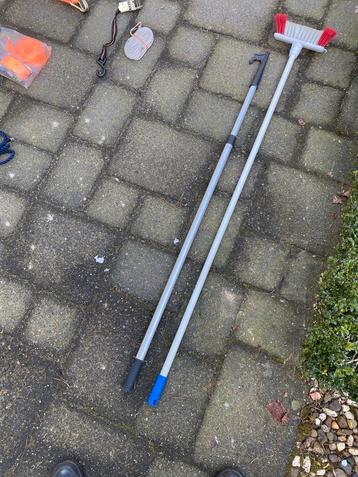 Bezem voor boot (pikhaak al verkocht) beschikbaar voor biedingen