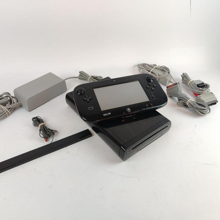Nintendo Wii U Zwart 32gb || nu voor maar € 119.99, Spelcomputers en Games, Spelcomputers | Nintendo Wii U, Zo goed als nieuw
