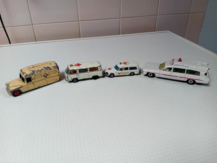 Oude ambulances 3x., Antiek en Kunst, Antiek | Speelgoed, Ophalen of Verzenden