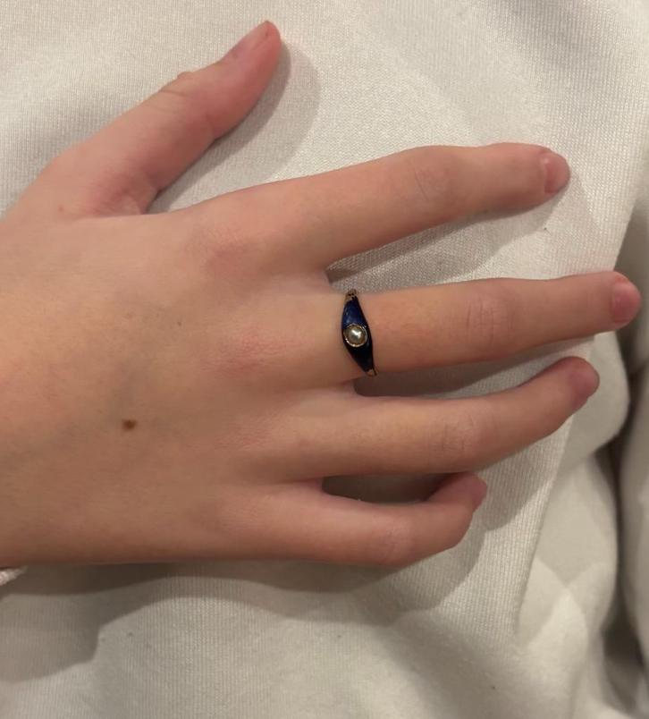 Frankrijk 1844 parel blauw emaille 18k ring goud antiek dame, Sieraden, Tassen en Uiterlijk, Antieke sieraden, Ring, Goud, Met edelsteen