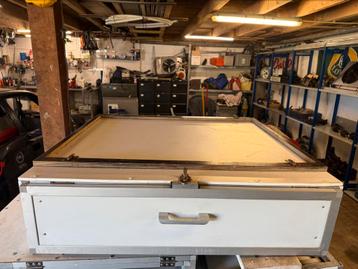 Laden blok hondenkooi beschikbaar voor biedingen