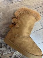 UGGS Bailey Bow, Kleding | Dames, Schoenen, Ophalen of Verzenden, Nieuw, Overige kleuren, Overige typen