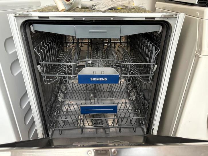 Zo goed als Nieuw Jong Siemens iQ300 inbouw Vaatwasser(2024), Witgoed en Apparatuur, Vaatwasmachines, Zo goed als nieuw, Inbouw