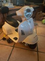 elektronische kinder vespa zo goed als nieuw, Kinderen en Baby's, Speelgoed | Buiten | Accuvoertuigen, Ophalen of Verzenden, Zo goed als nieuw