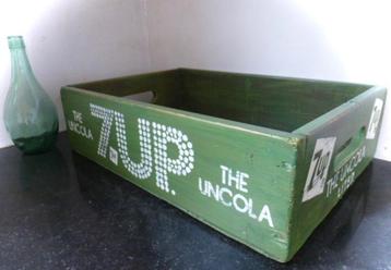 Mooie groene 7up kist/krat/vintage/reclame/etalage/mancave beschikbaar voor biedingen