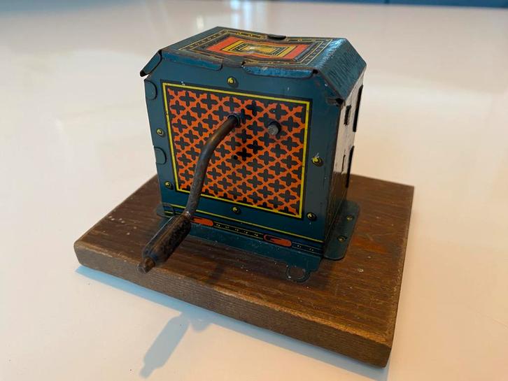 Blikken aandrijfmotor HESS dynomobil., Antiek en Kunst, Antiek | Speelgoed, Ophalen of Verzenden