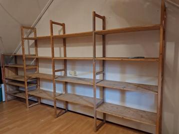 Stelling hout beschikbaar voor biedingen