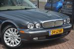 Jaguar XJ 4.2 V8 Executive | Navigatie | Xenon | Memory seat, Auto's, Jaguar, Origineel Nederlands, Te koop, Zilver of Grijs, 5 stoelen