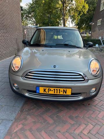 Mini cooper auto beschikbaar voor biedingen