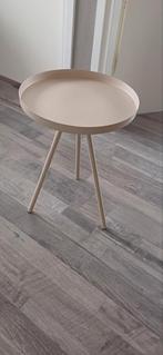 Driepoot klein bijzettafeltje van metaal, Huis en Inrichting, Tafels | Bijzettafels, Ophalen, Minder dan 45 cm, Minder dan 55 cm