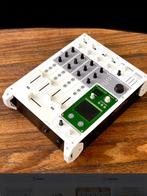 korg km 402 in haast nieuw staat, voor info 0681213890, Ophalen, Zo goed als nieuw, Overige aantallen, Korg