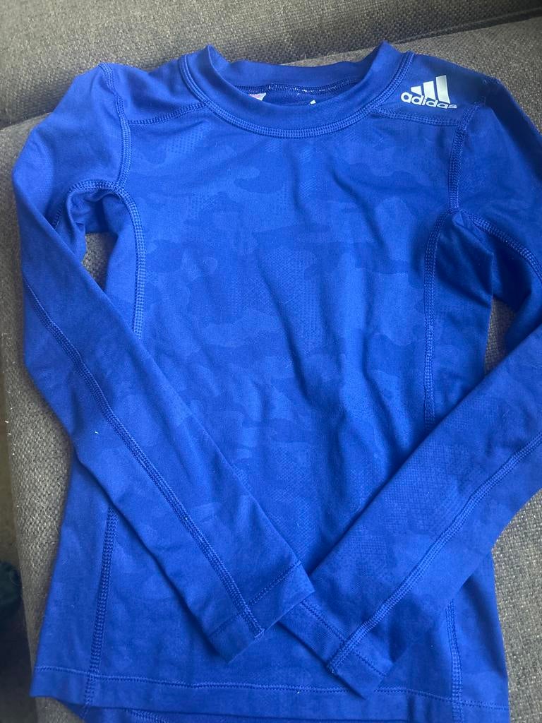 Adidas skipully maat 128, Ophalen of Verzenden, Zo goed als nieuw, Jongen of Meisje, Shirt of Longsleeve