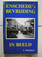 Enschede's bevrijding in beeld., Boeken, Geschiedenis | Stad en Regio, Ophalen of Verzenden, 20e eeuw of later, Gelezen