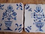 2 antieke tegels 17e eeuws Vaas met bloemen, Antiek en Kunst, Ophalen of Verzenden