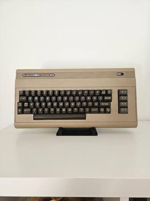 Commodore 64 Display Stand, Computers en Software, Vintage Computers, Ophalen of Verzenden