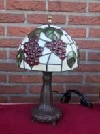 bijzonder fraaie Tiffany lamp, DRUIVENPRACHT, Huis en Inrichting, Ophalen of Verzenden, Zo goed als nieuw, Minder dan 50 cm, Tiffany