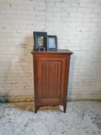 Antiek eiken kastje met 1 deur uniek model, Verzenden