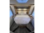 Dethleffs Trend 7057 QUEENSBED + HEFBED GLOEDNIEUW 0KM 2025!, 7 tot 8 meter, Bedrijf, Dethleffs, Tot en met 4